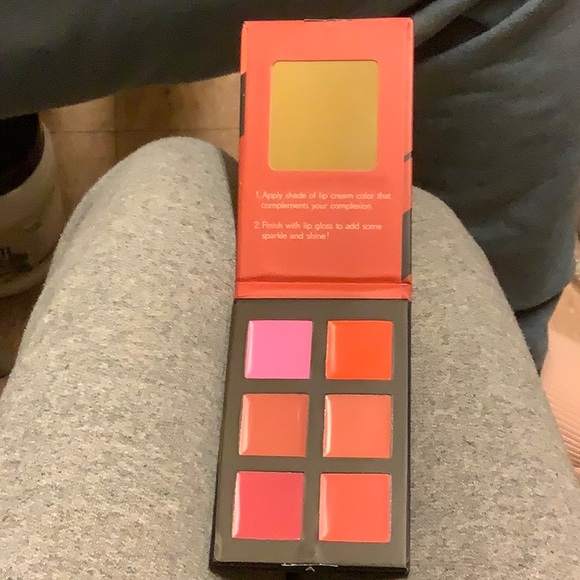 6 Color Lip Cream Palette - Picture 2 of 5